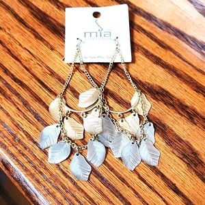 Mia Collection gold and silver leaves dangling earrings